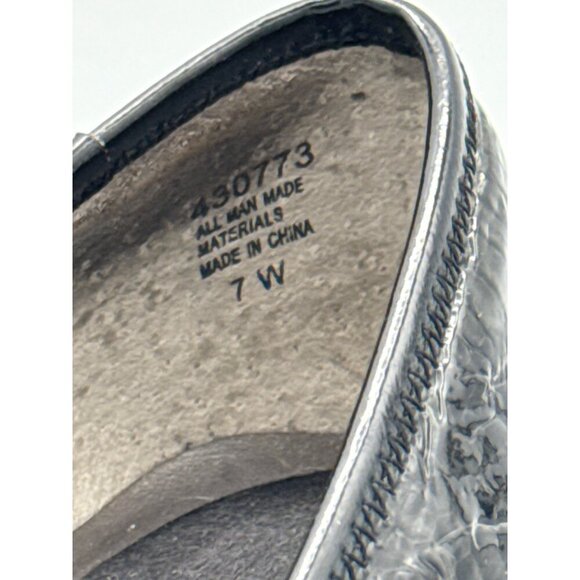 Black Faux Croc Leather Buckle Kitten Heels Size 7W - Picture 6 of 7